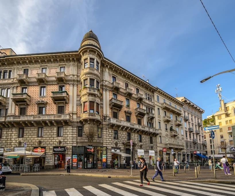 شقة Buenos Aires' Nest - 10 Minutes From Duomo With Terrace ميلان المظهر الخارجي الصورة