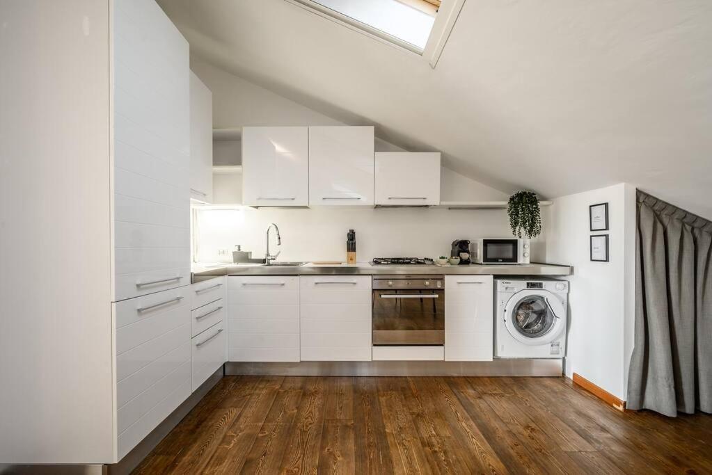 شقة Buenos Aires' Nest - 10 Minutes From Duomo With Terrace ميلان المظهر الخارجي الصورة