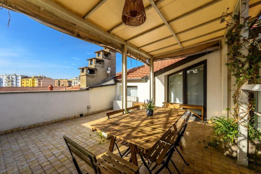 شقة Buenos Aires' Nest - 10 Minutes From Duomo With Terrace ميلان المظهر الخارجي الصورة